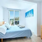 Pine Walk By Vintage Travel Villa *