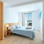 Pine Walk By Vintage Travel Villa