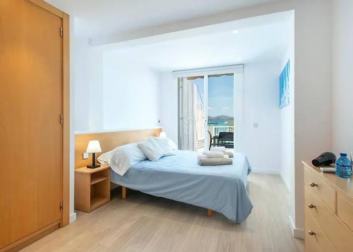 Pine Walk By Vintage Travel Villa